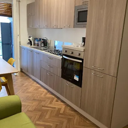 Monroe Apartment
