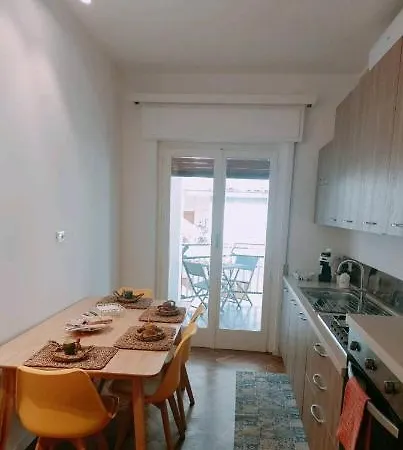 Monroe Apartment